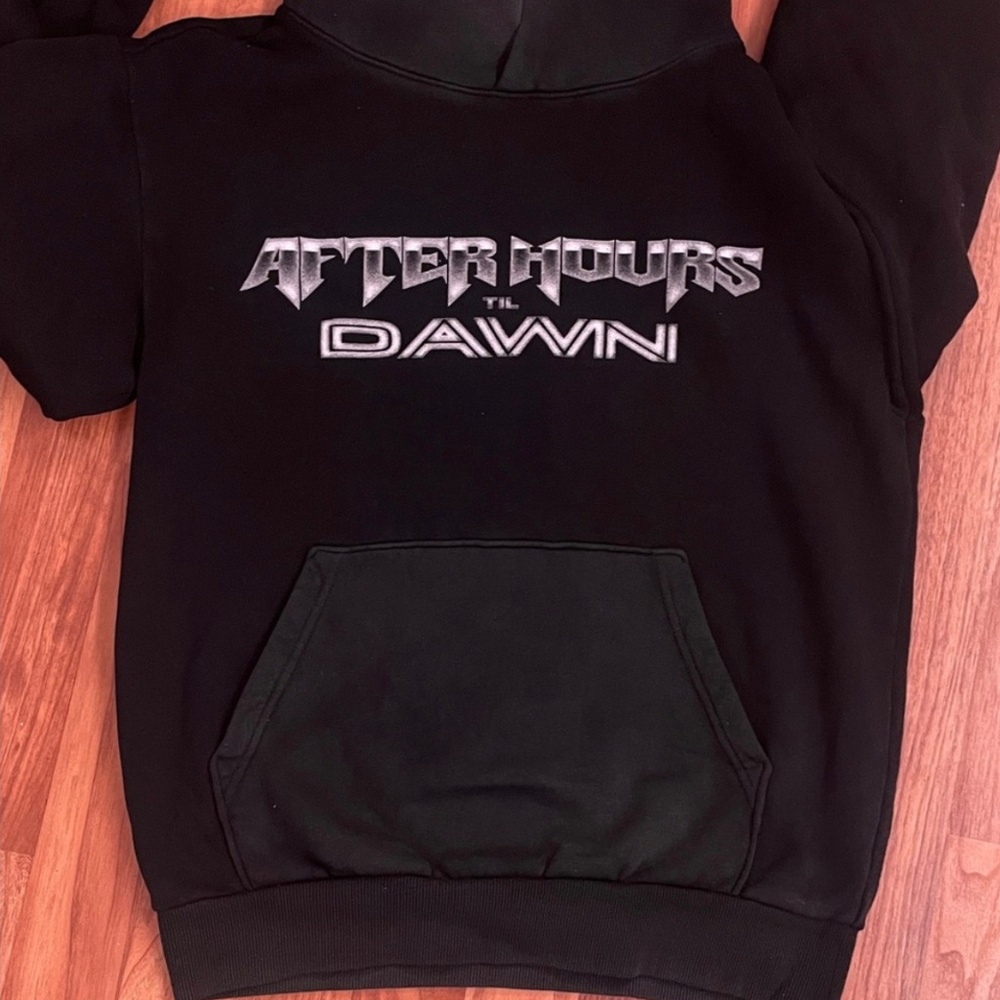 The Weeknd concert hoodie small